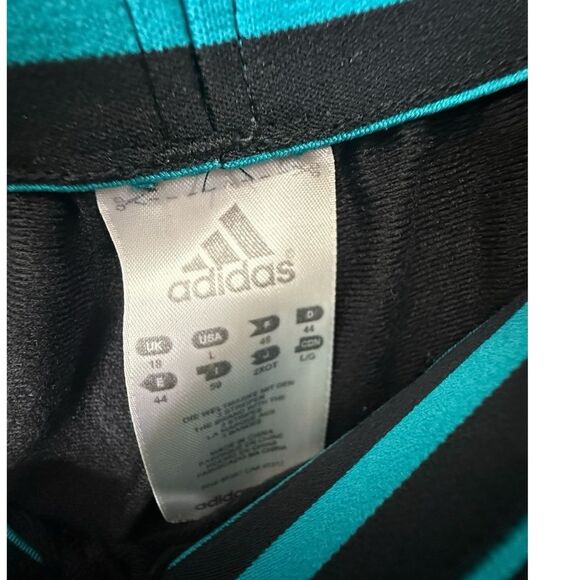 Adidas size large cropped track pants - Picture 4 of 7